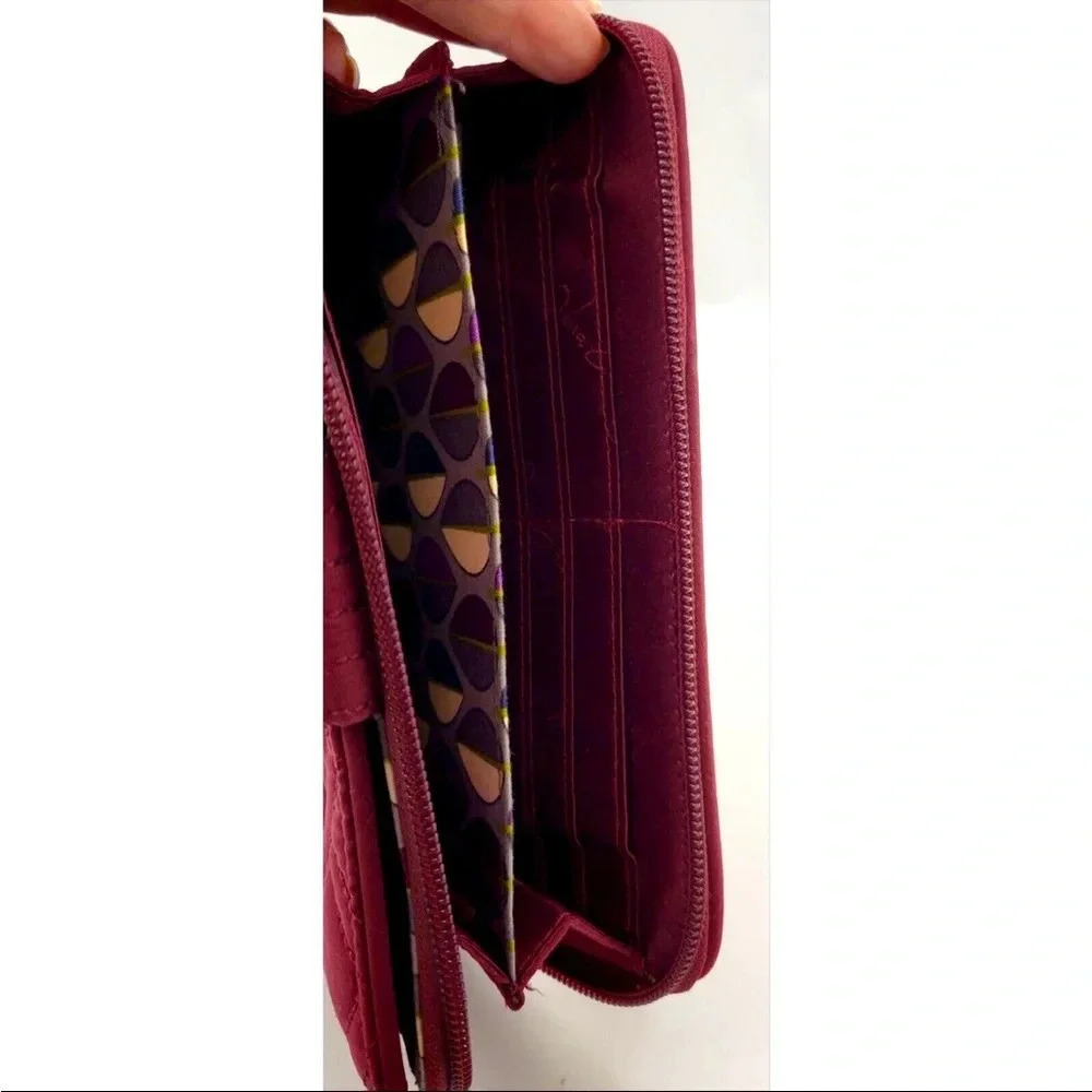 Vera Bradley Women's Red Quilted Zip-Around Wallet RFID Blocking - Picture 6 of 7